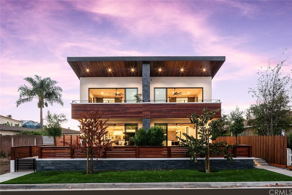 521 Bolsa Unit B