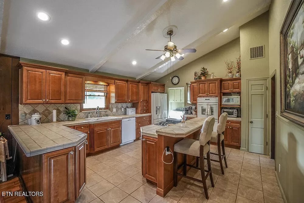 3458 Peppermint Hills Dr