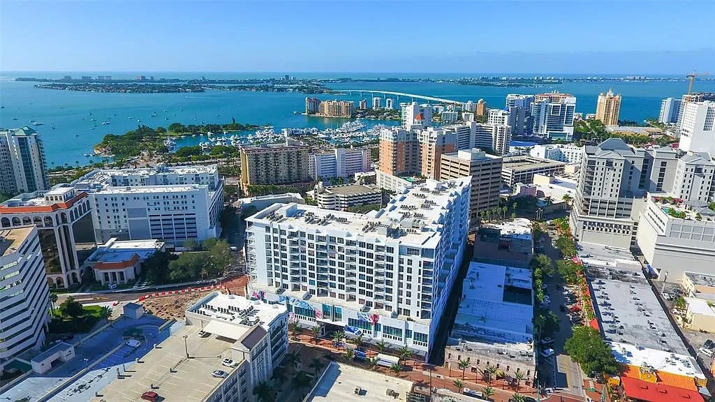 111 S Pineapple Ave #507