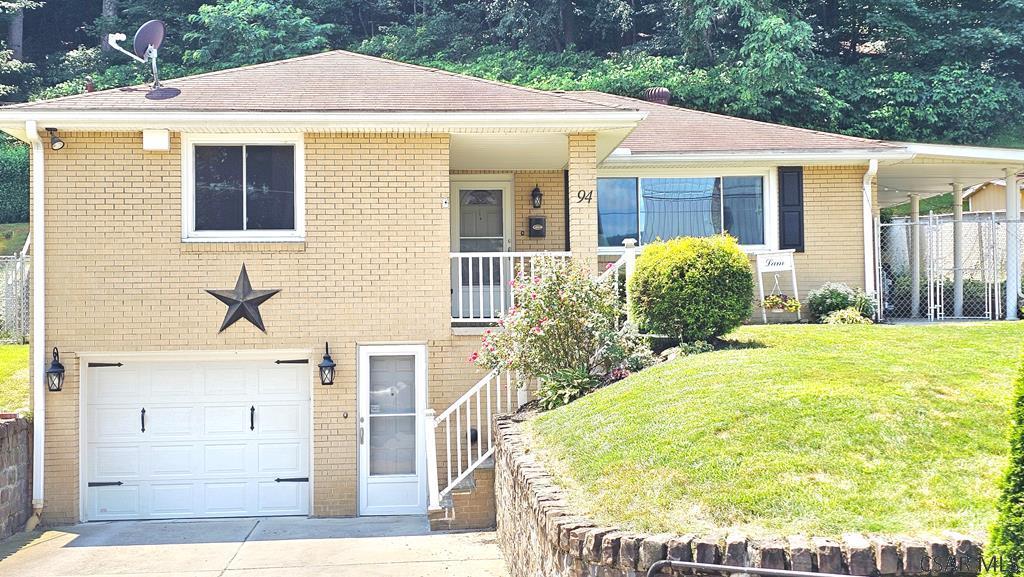 94 Donna Dr