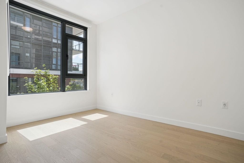 8398 Oak Street 204, Vancouver