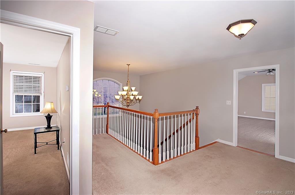 31 Meadow Brook Pl