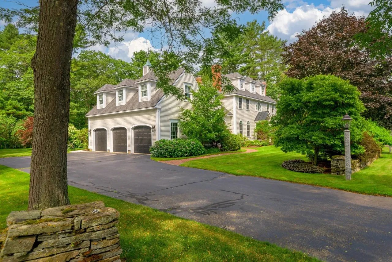 Newly Priced: 1 White Rock Drive, Falmouth, ME 04105 – $2,395,000