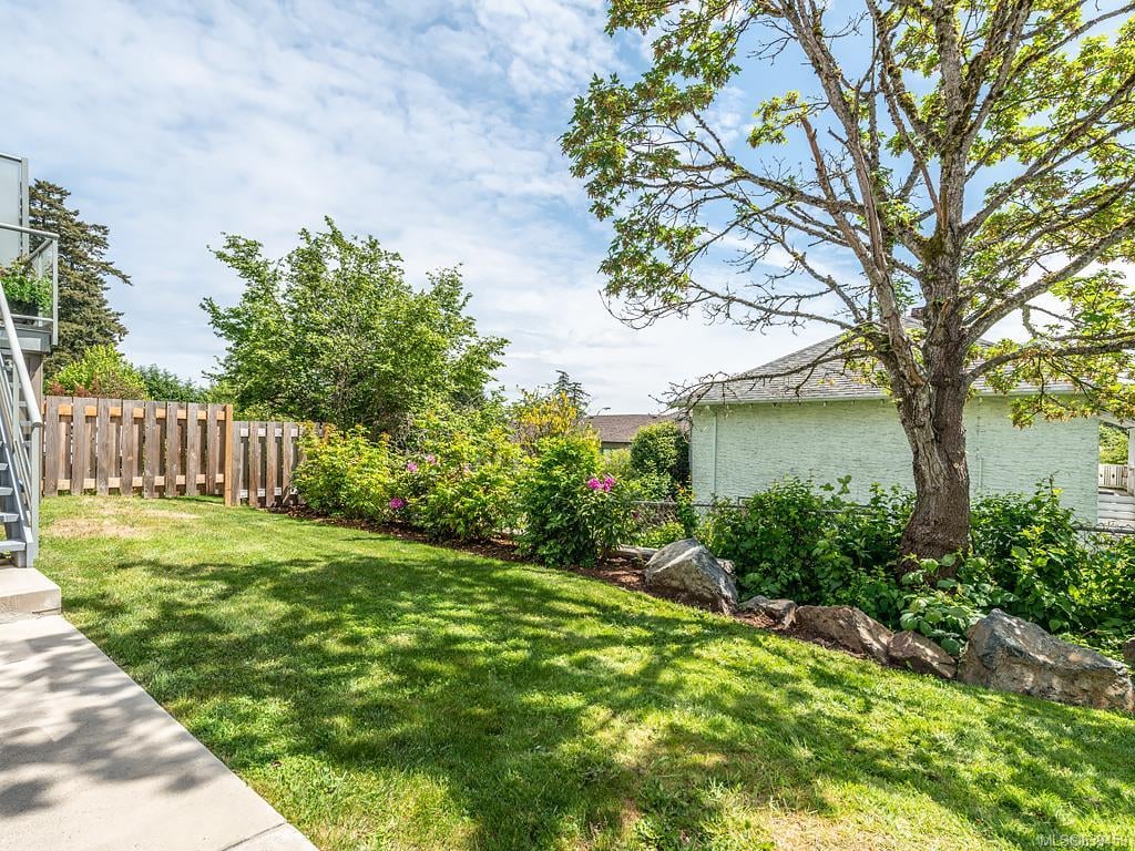 17-235 Island Hwy