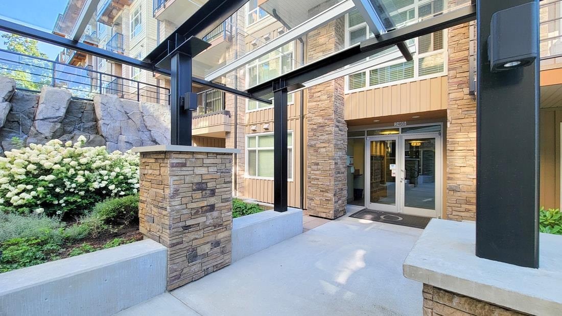 212-2465 Wilson Ave