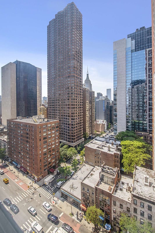 300 E 40th St #18S