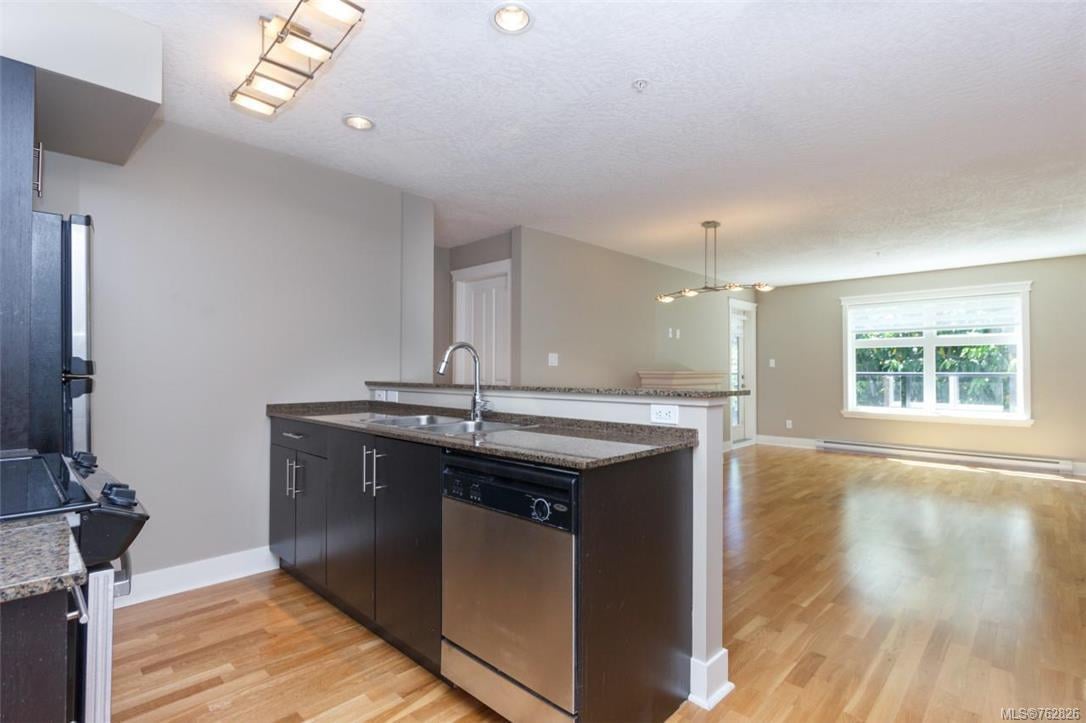 209-2717 Peatt Rd, Langford