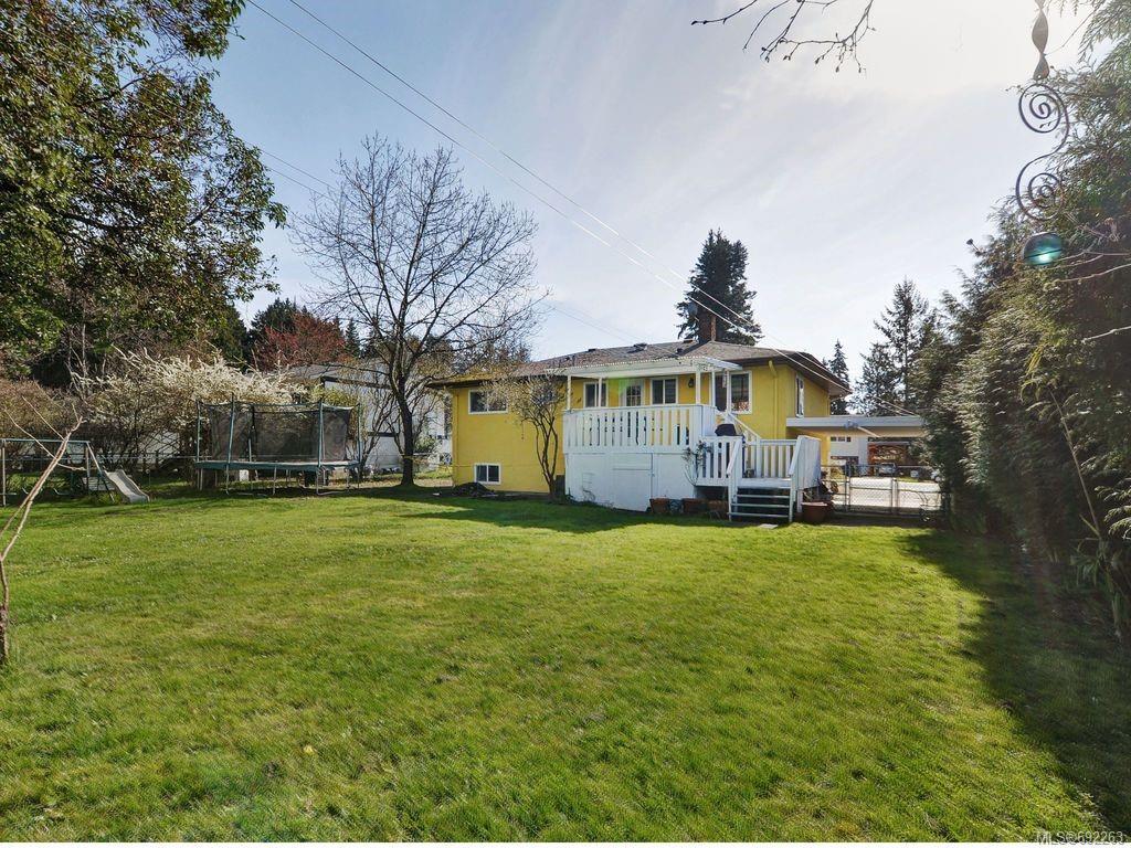 566 Ledsham Rd, Colwood