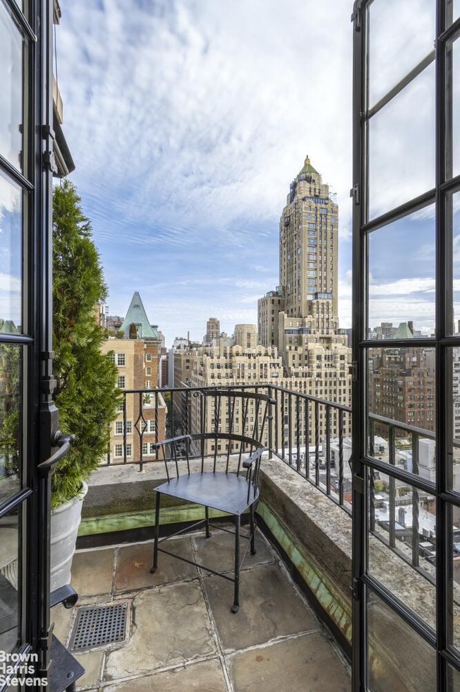 3 East 77th Street, 15B