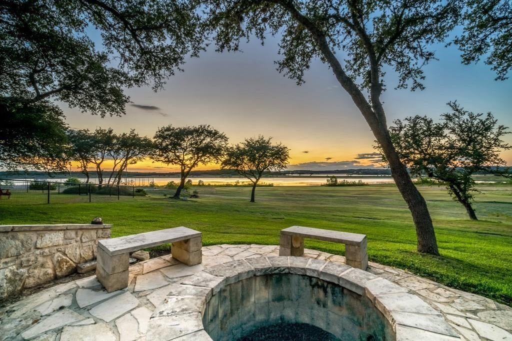 1012 Parkview Dr Canyon Lake, Tx 78133