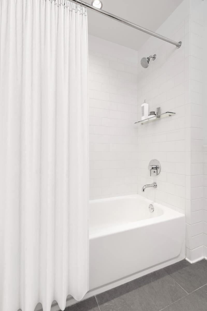 550 West 54th Street, Apt 25D