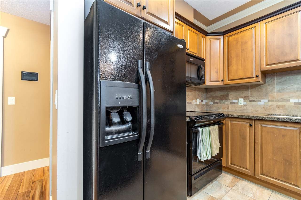 104-45893 Chesterfield Ave