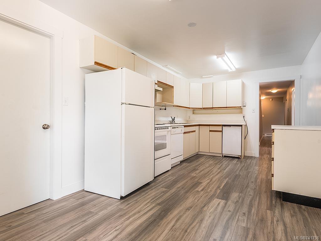 941 Kentwood Terr, Saanich