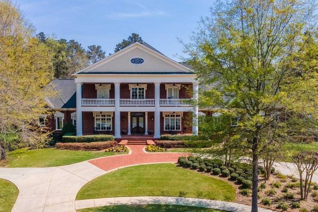 4558 Forsyth Court NW