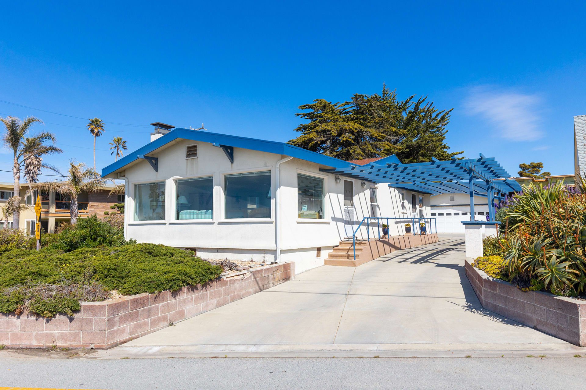 Pleasure Point Perfection - 23805 E Cliff Dr
