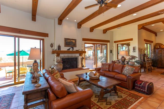 3532 Country Club Rd