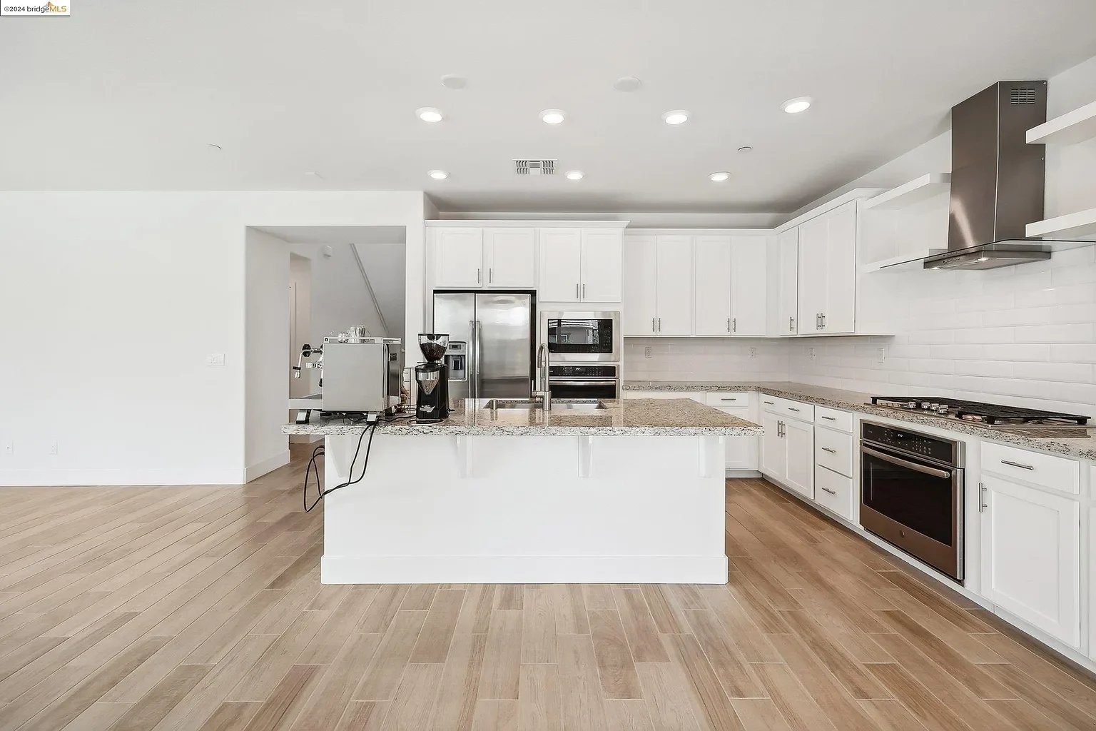 2256 Chamberlain Court