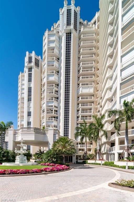 4021 Gulf Shore BLVD N Unit: 303