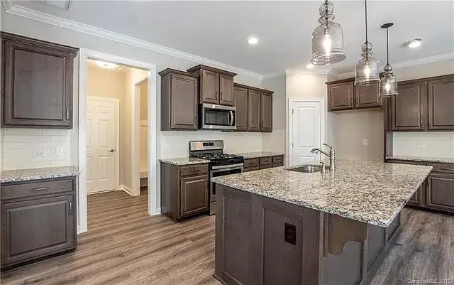 8327 Aspen Ct