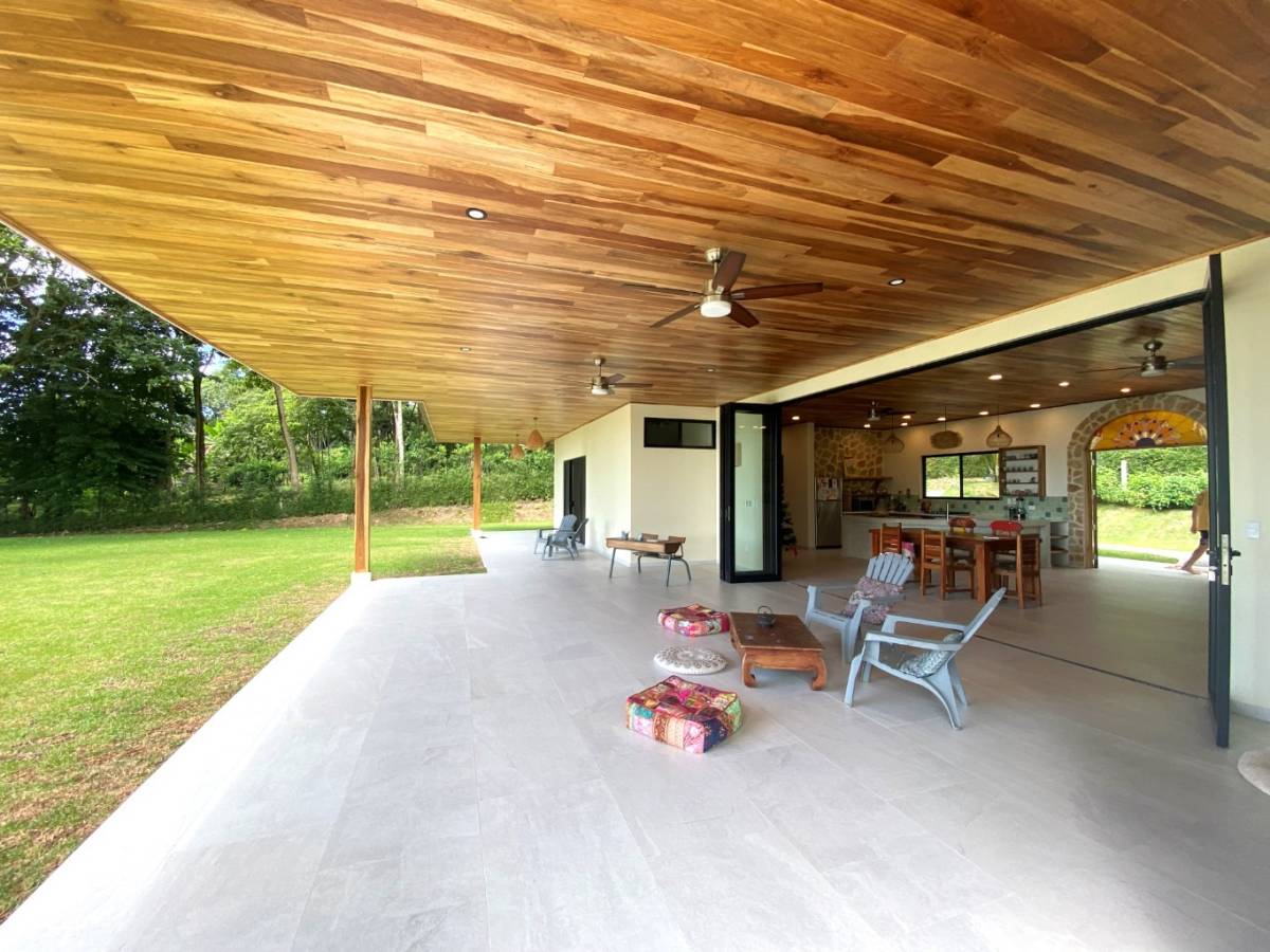 Captivating Modern 3 bedroom Oasis in Ojochal - Your Dream Home Awaits!
