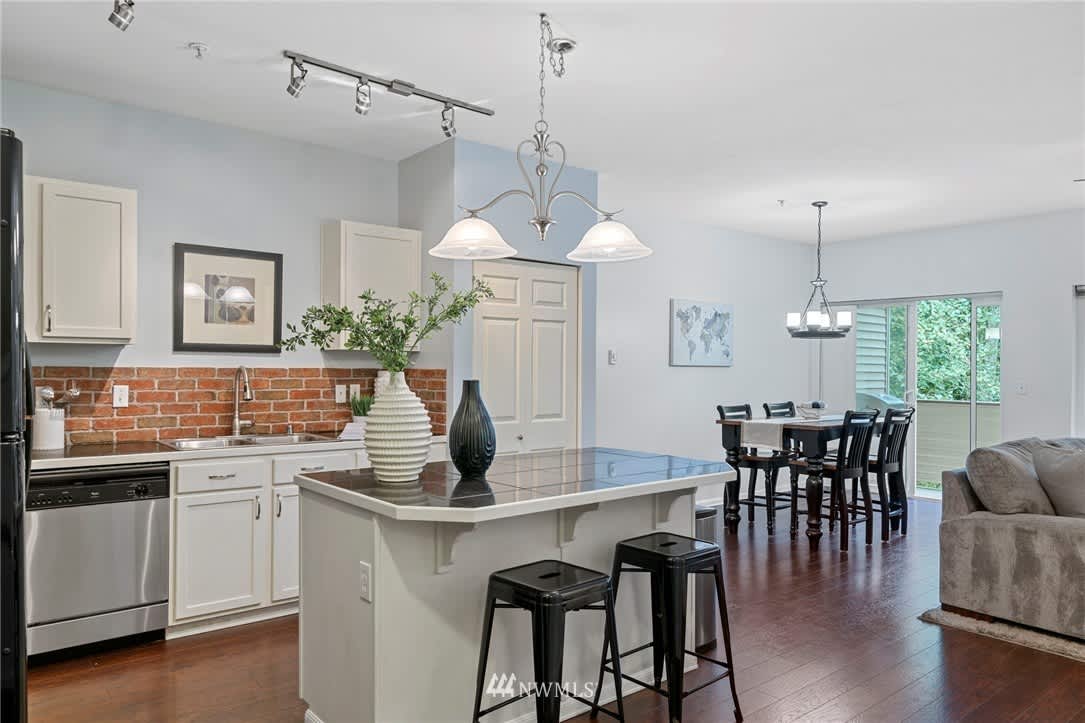 14335 Simonds Rd NE Unit #C302, Kirkland, WA 98034