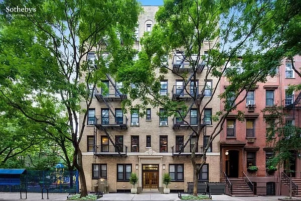 342 West 21st Street Unit: 2C