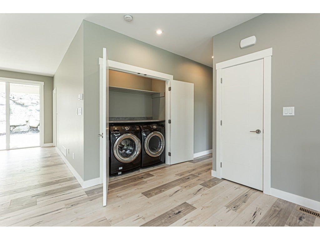32-8295 Nixon Rd