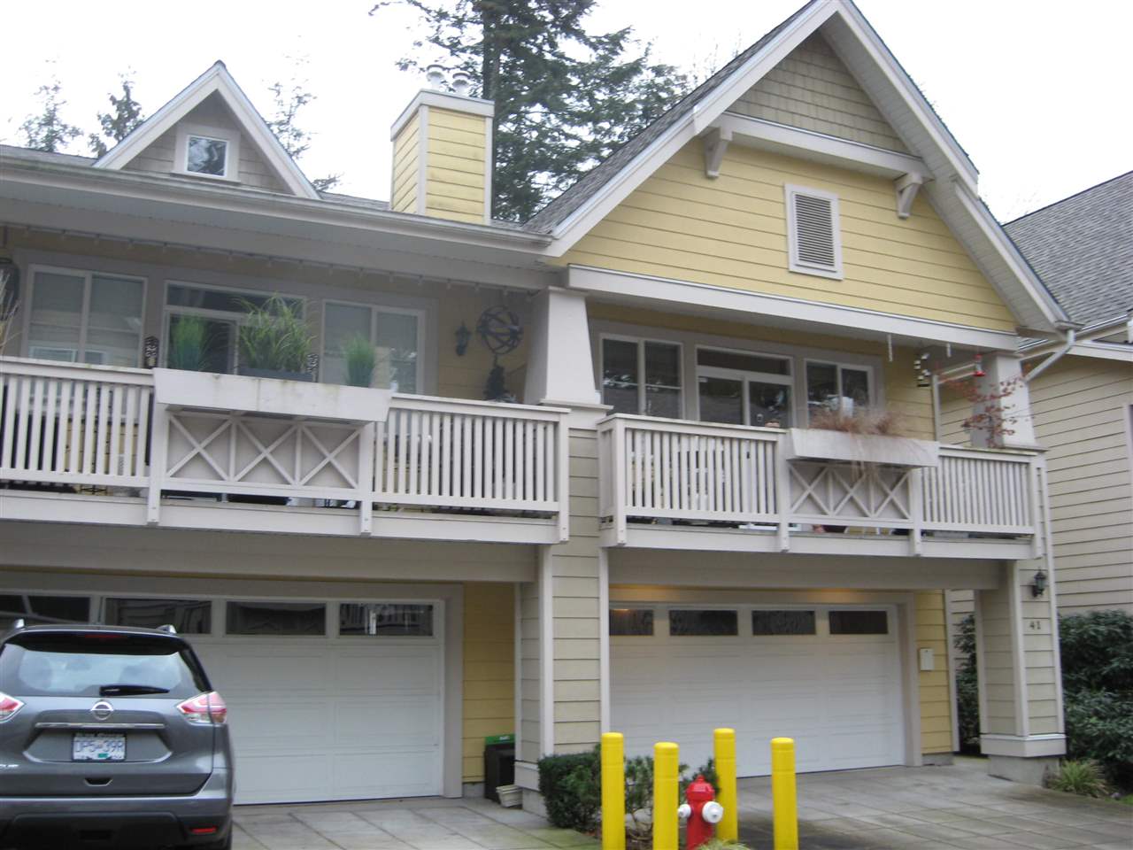 41-2588 152 St