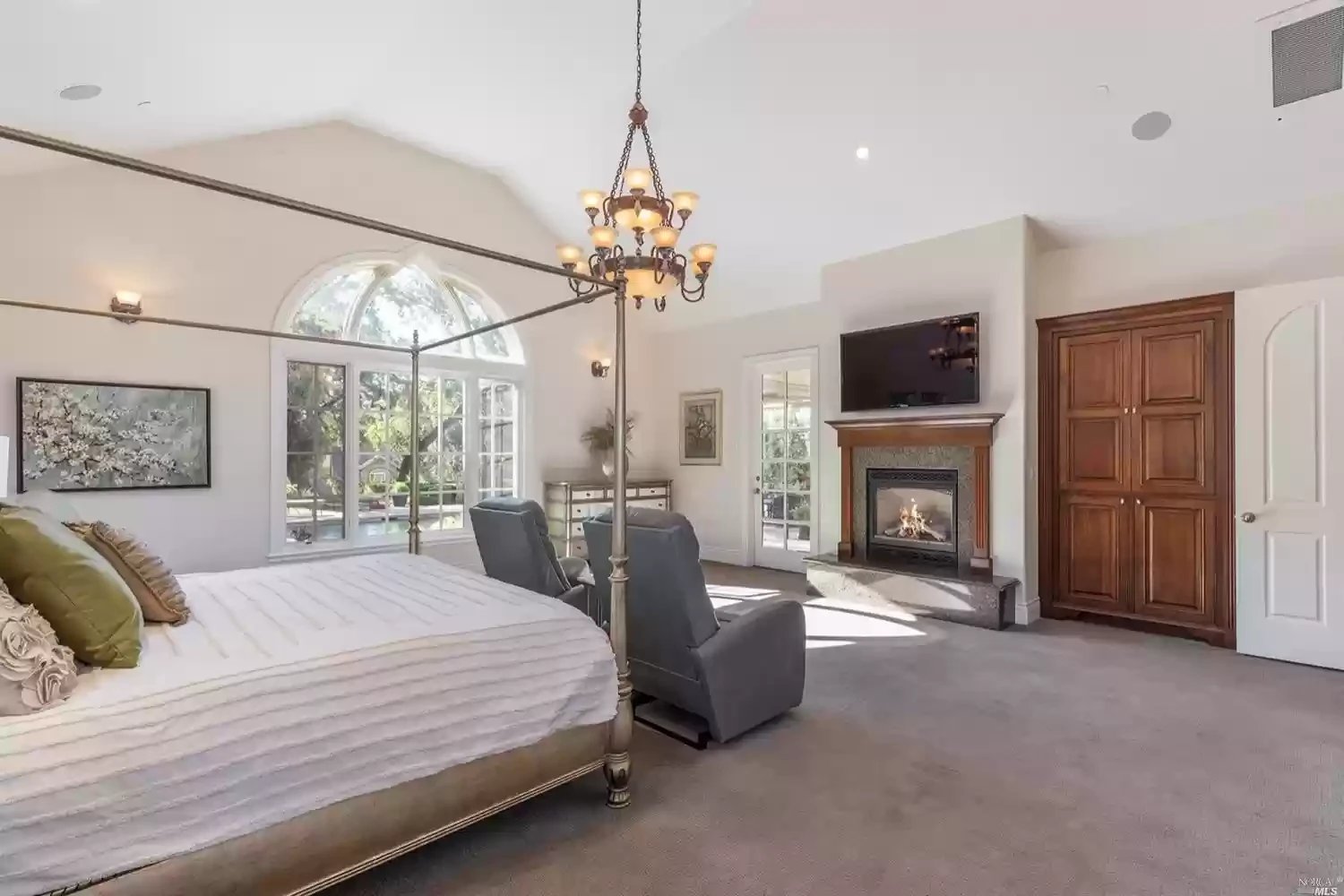2133 Monticello Road