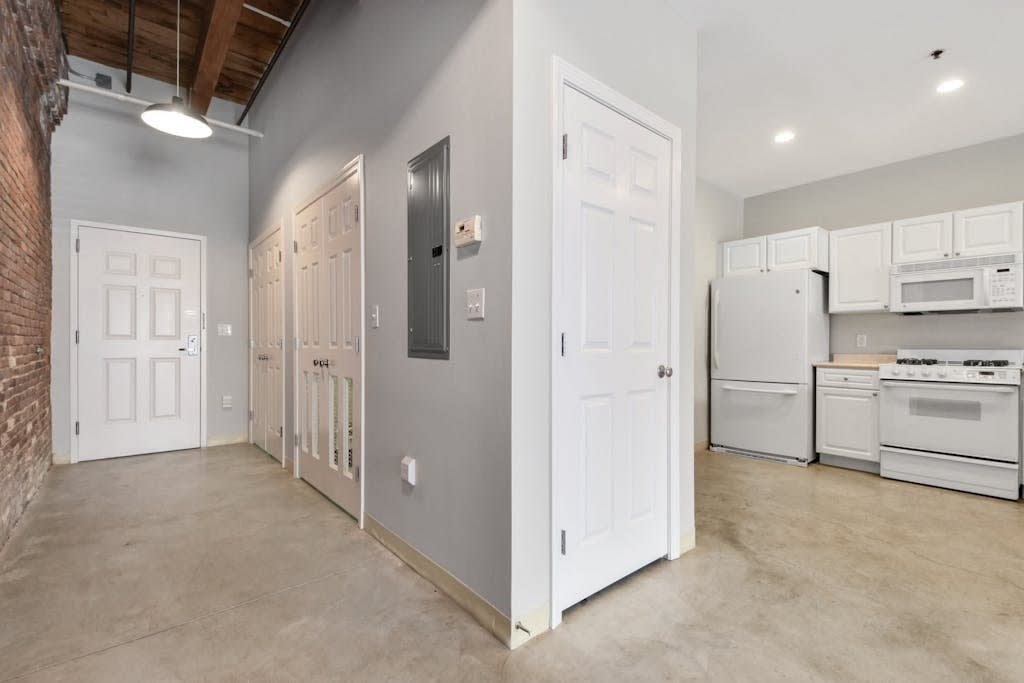 37 Millyard Amesbury Ma, #107