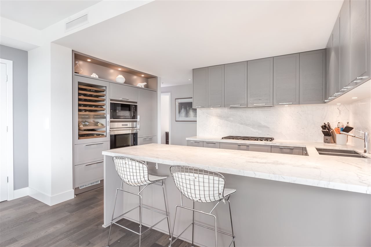 313-2118 W 15th Ave