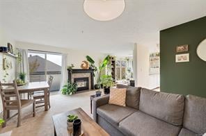 308-2527 Quadra St