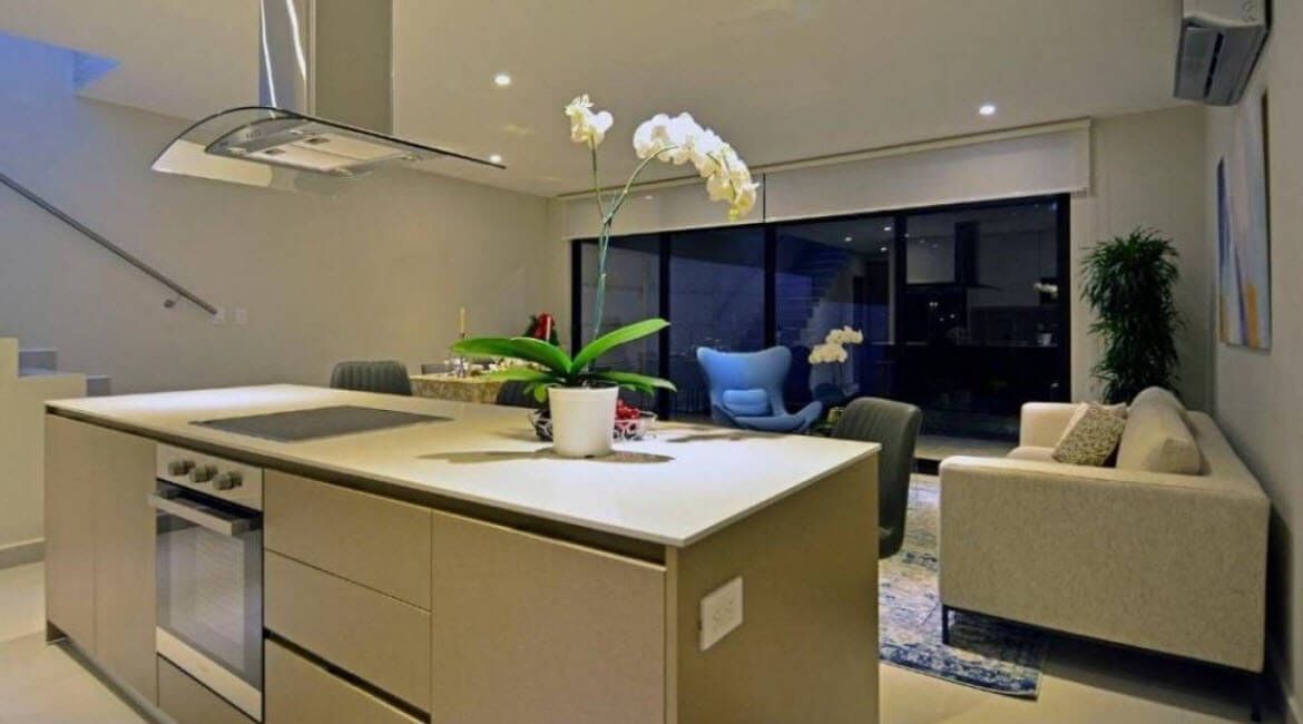 Elegant Contemporary Townhome, Santa Ana, San Jose