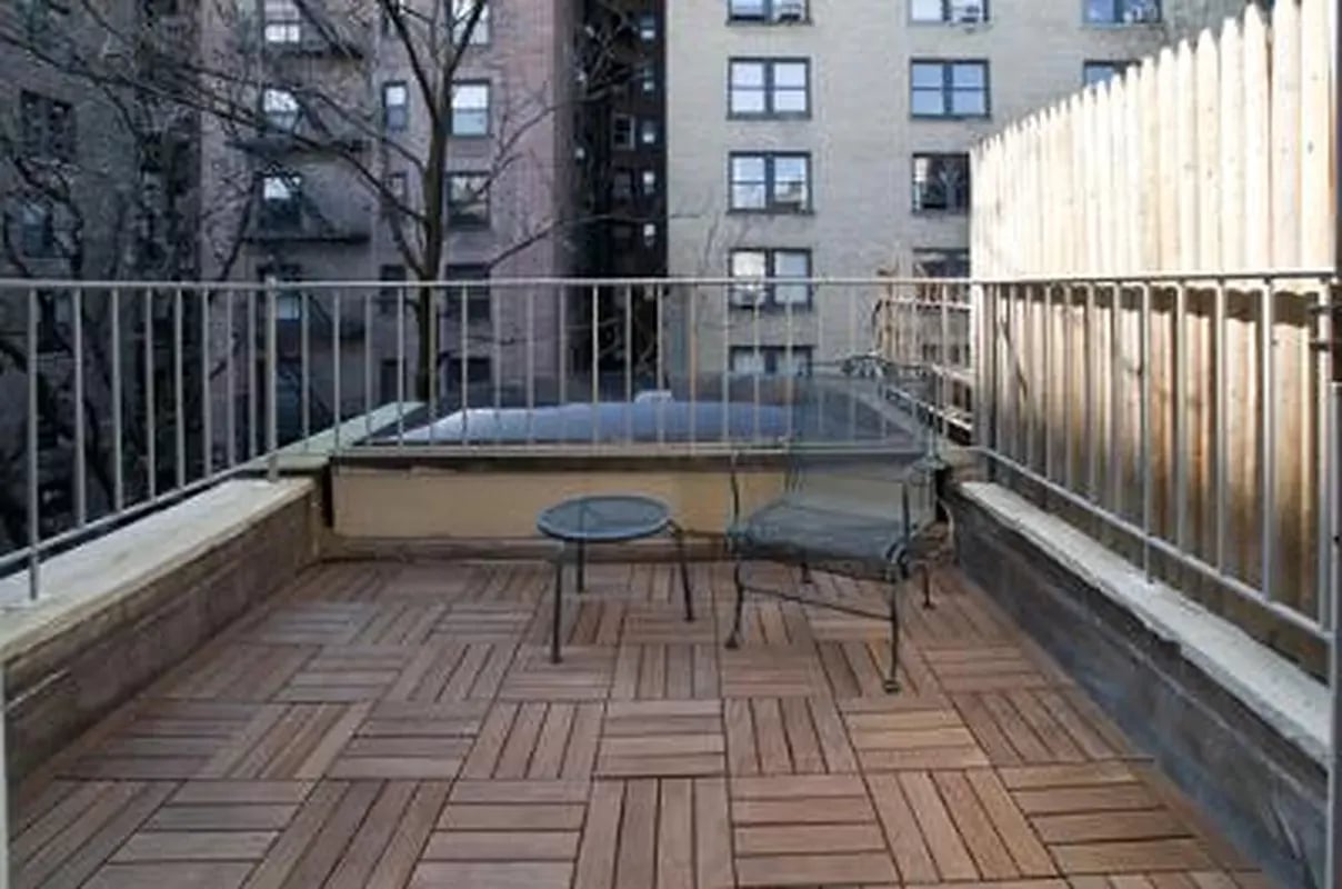 140 West 80th Street Unit: 4