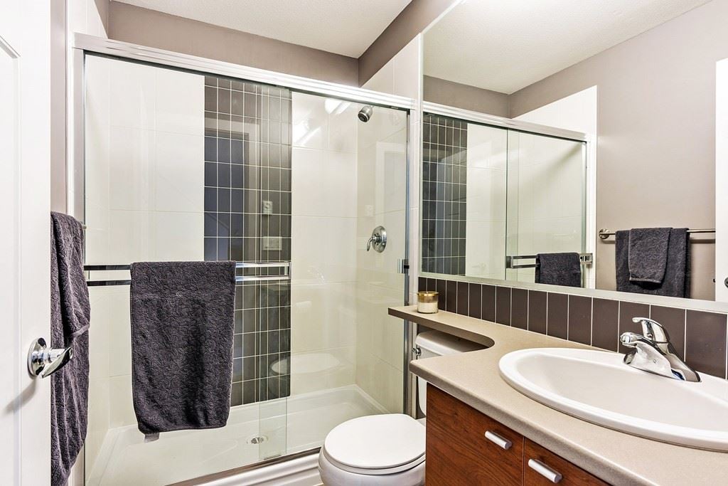 27-15833 26 Ave