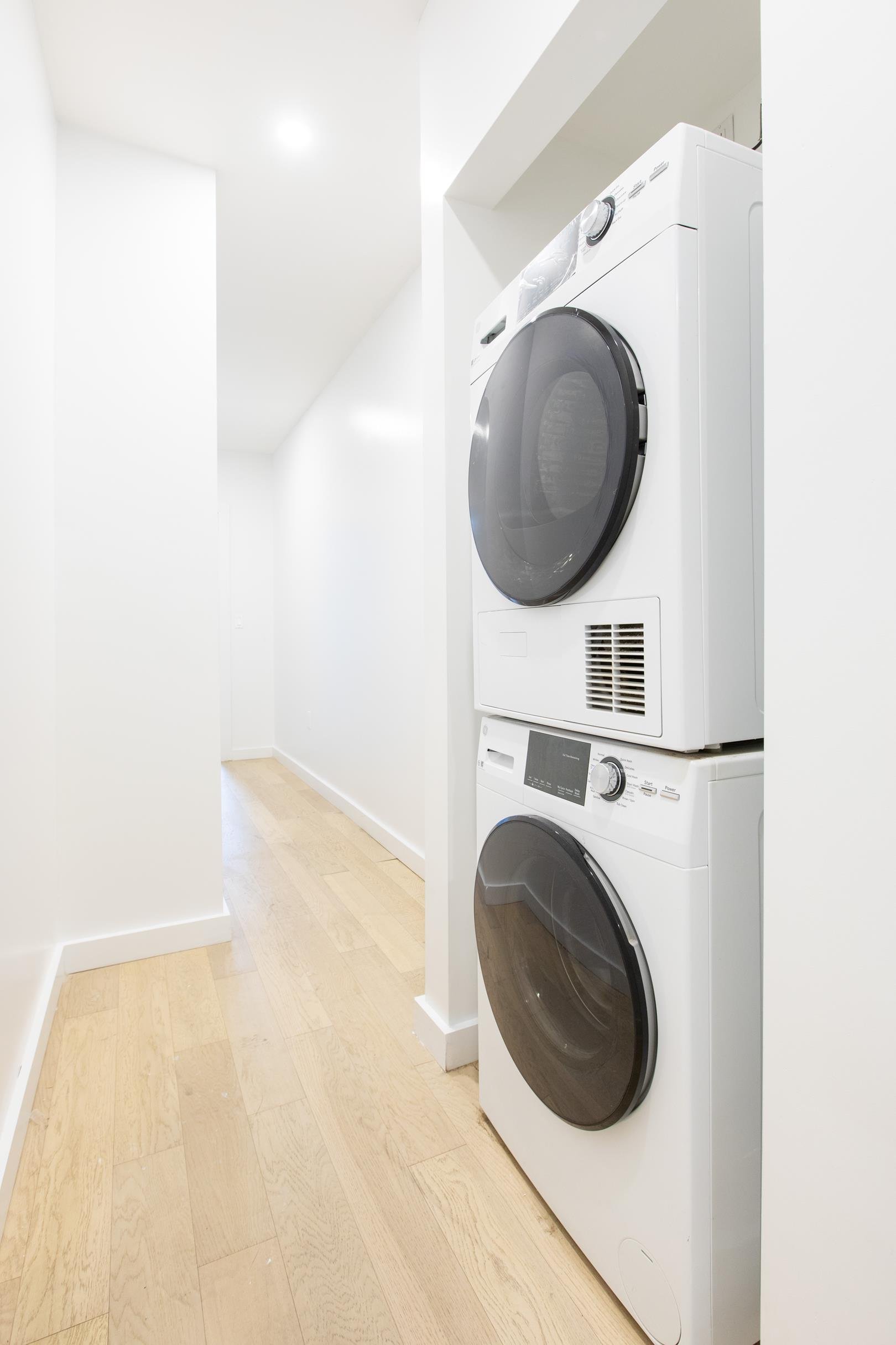 419 Marcus Garvey Boulevard, Apt 6