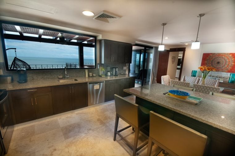 Beachfront Casino Resort Penthouse, Jaco, Puntarenas