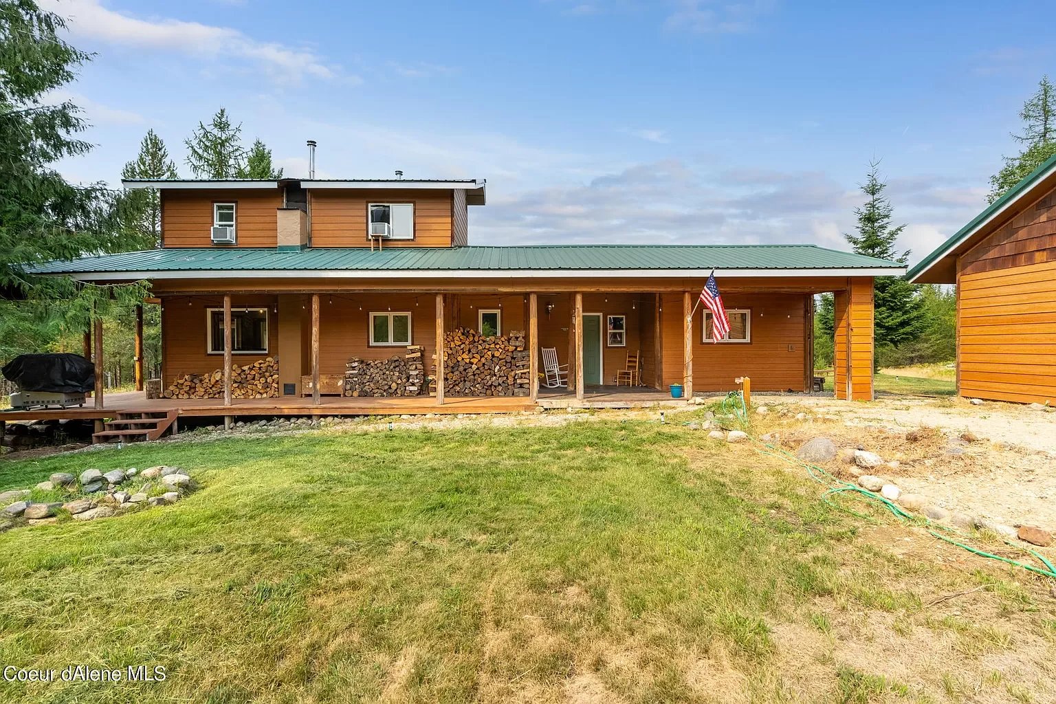 325 Legacy Ln
