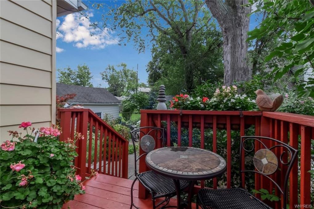 70 Creekside Dr