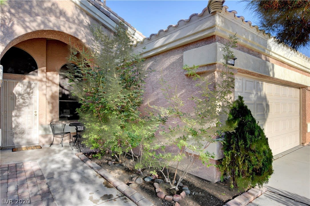6136 Sandstone Mesa Dr