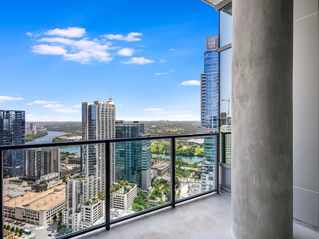 501 W Ave, #3803