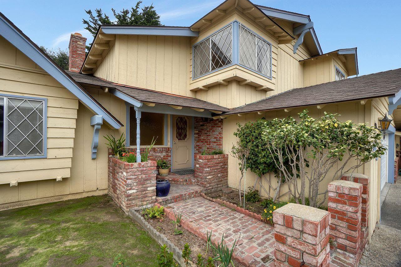 475 Lewis Pl