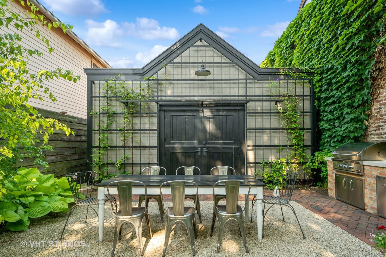 1721 N Fern