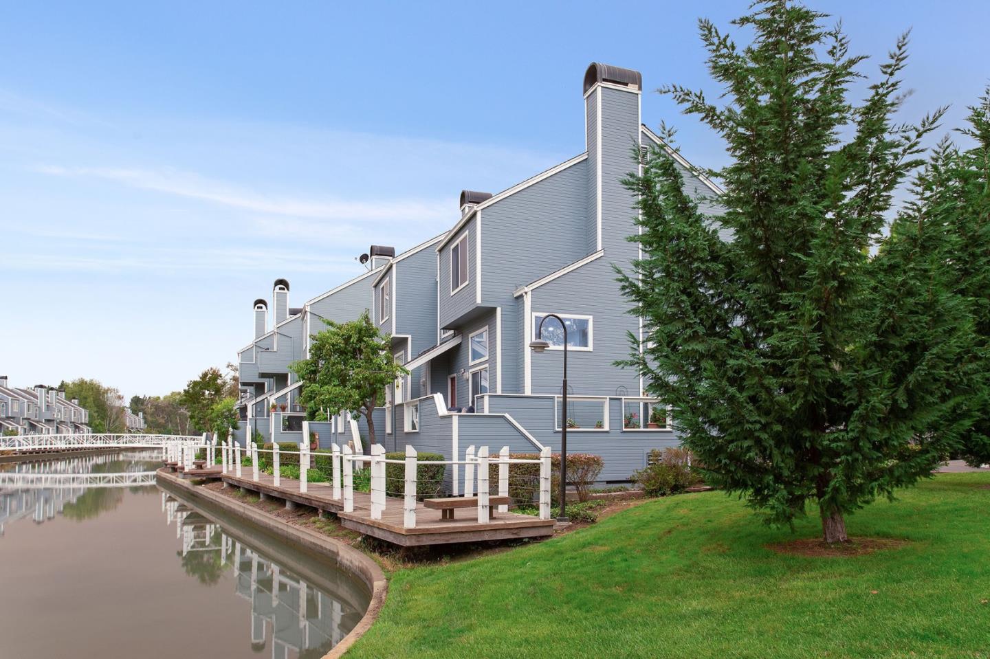844 Portwalk Pl