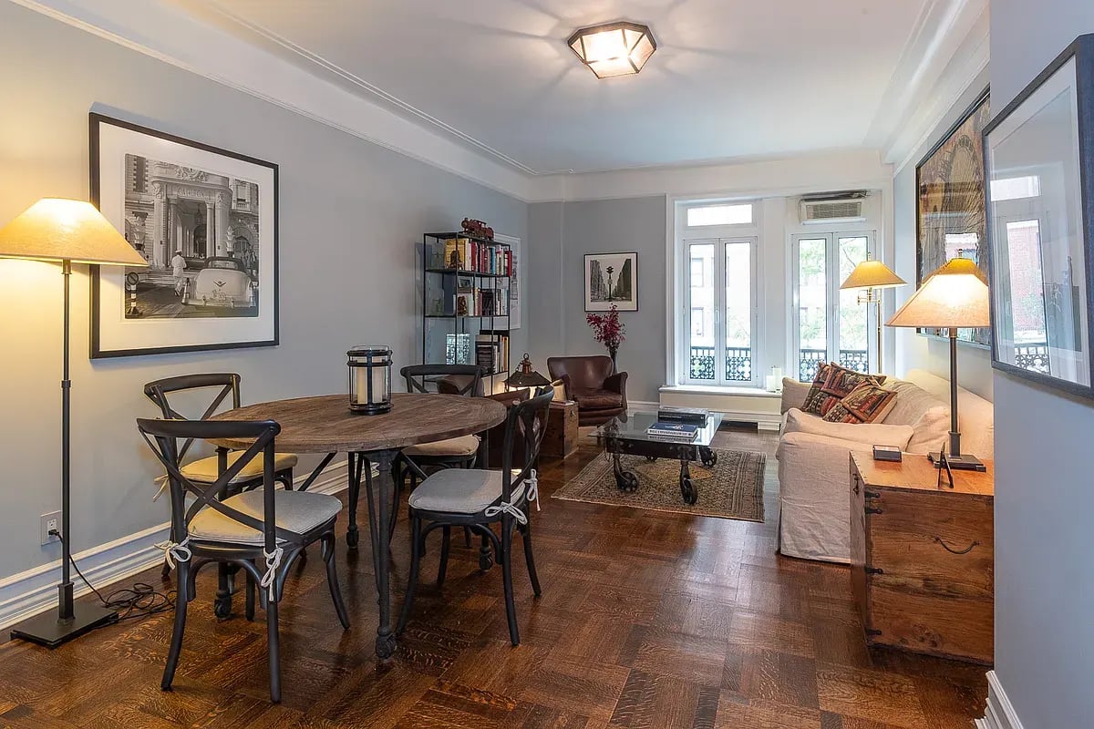 305 W 72nd St #2A