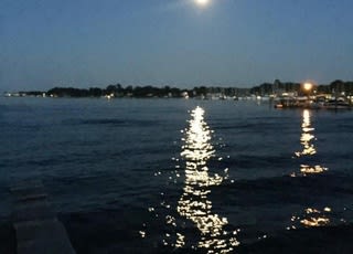 8 BEACH