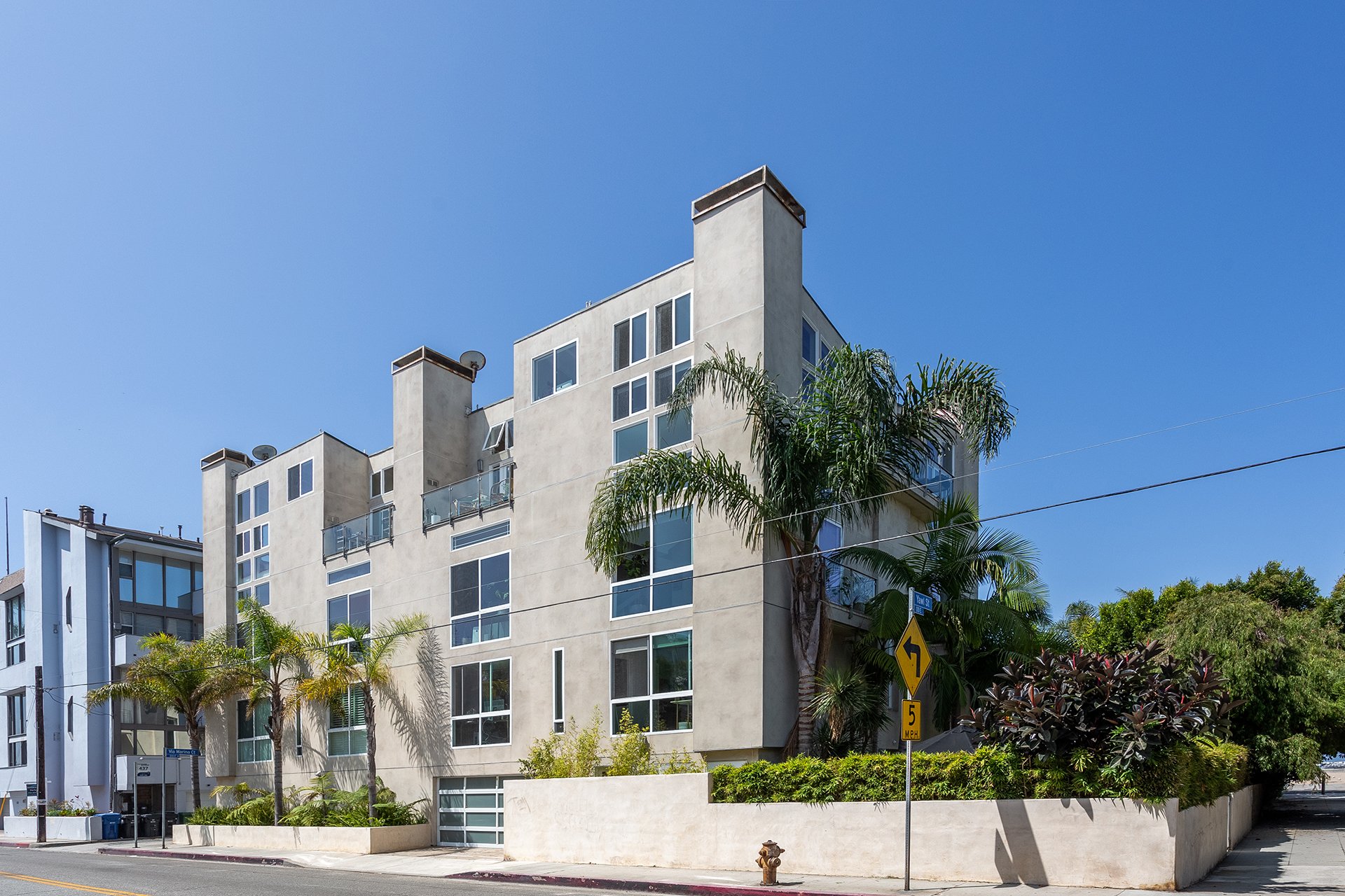 24 Yawl St, #3, Marina Peninsula