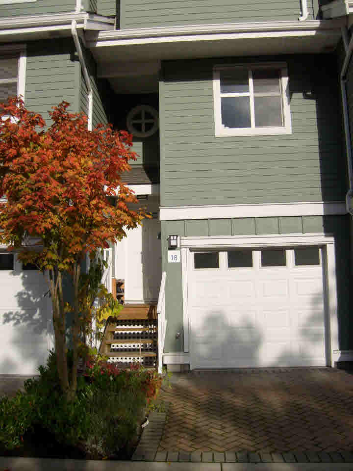 18-935 Ewen Ave