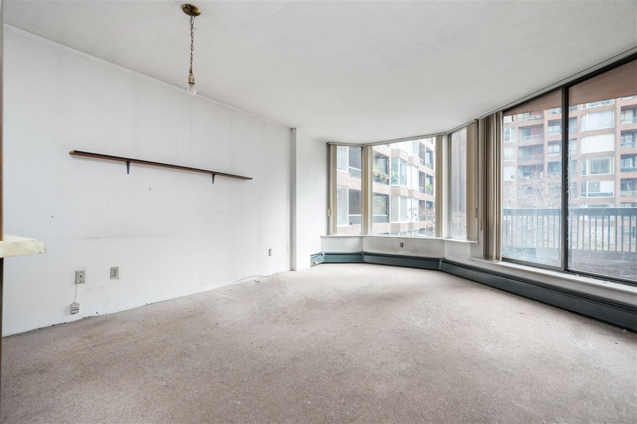 423-1330 Burrard St