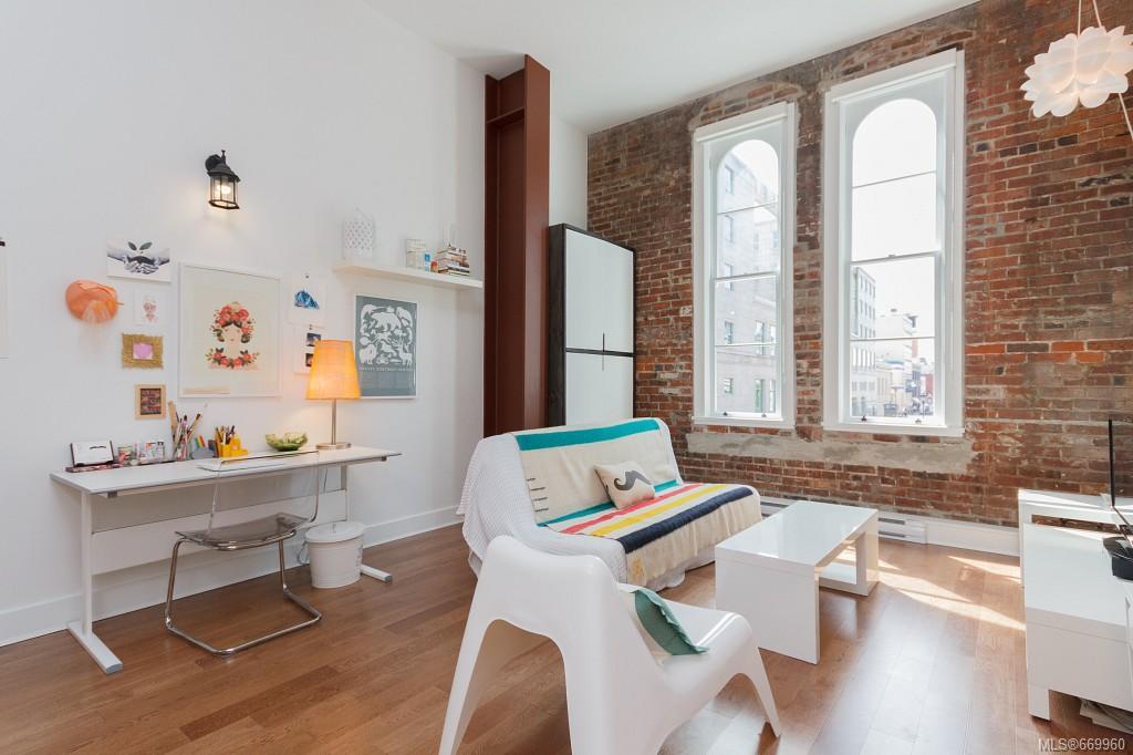 202-562 Yates St, Victoria